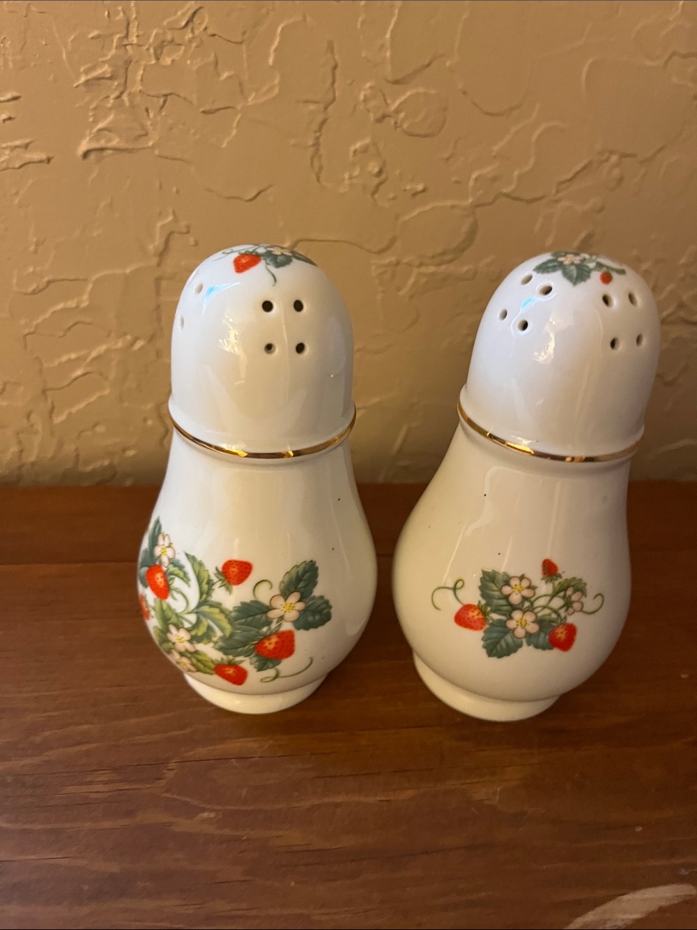 AVON PORCELAIN Strawberry Pattern Salt and Pepper Shakers